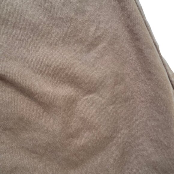 Levi - Picture 12 of 12